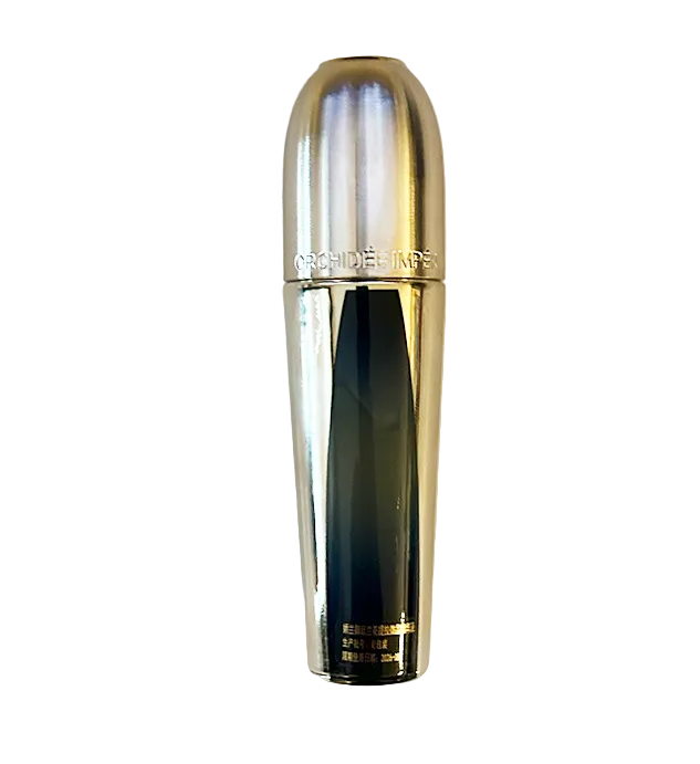  The Micro-Lift Concentrate is rich but soaks into your skin quickly and leaves my skin feeling hydrated