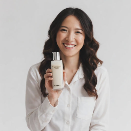 CHANEL eclat Premier Bright Milky Essence Brightening and Unifying Milk-to-water Essence